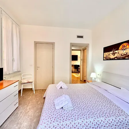 Dimora Concept - A Due Passi Dal Mare - Free Parking Apartment *
