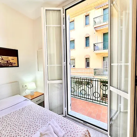 Vivi La Mia Liguria-a Due Passi Dal Mare - Free Parking Apartment Finale Ligure