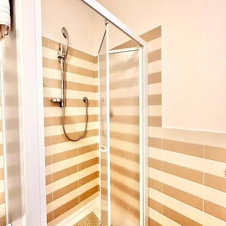 Apartment Dimora Concept - A Due Passi Dal Mare - Free Parking